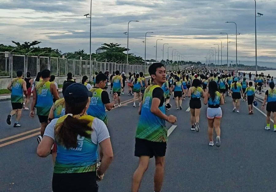 5,000 Runners Surge Through Davao City in “Run for Du30”