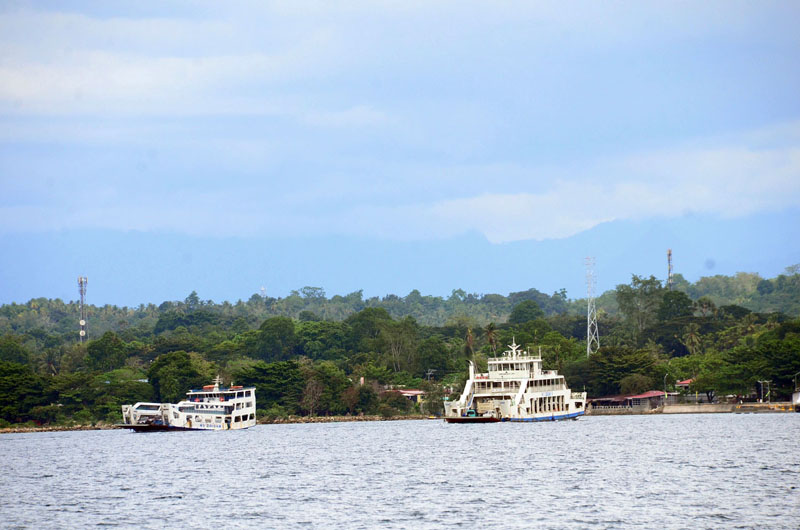 In the Dark: Samal’s small businesses struggle under the weight of power woes